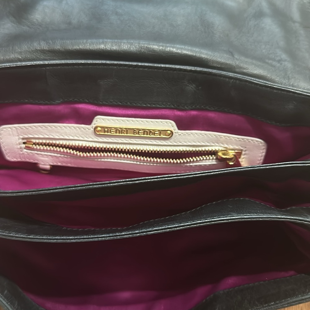 Henri Bendel soft leather purse in black tones with gold hardware - Picture 3 of 6